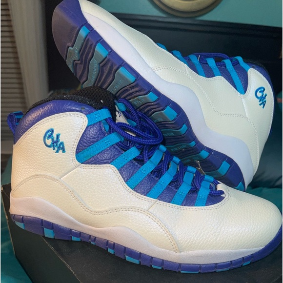 2016
Air Jordan 10 Retro 'Charlotte Hornets - Picture 5 of 7